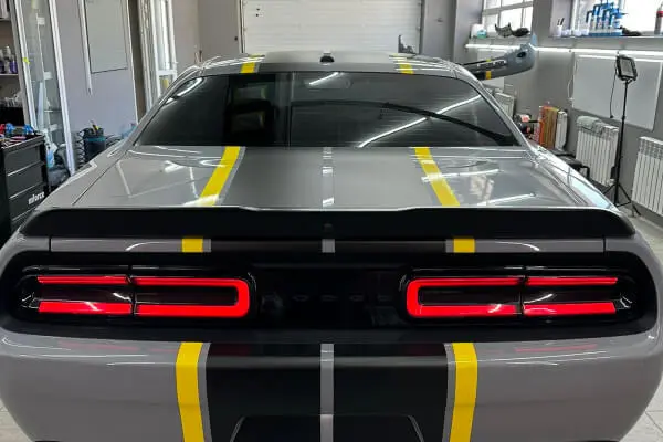 Dodge challenger обтяжка сзади